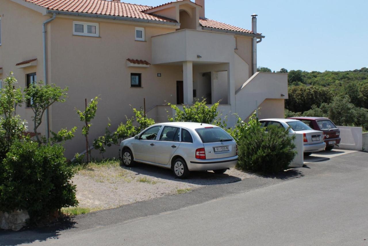 Rooms With A Parking Space Krk - 13553 Vrh  Exterior foto