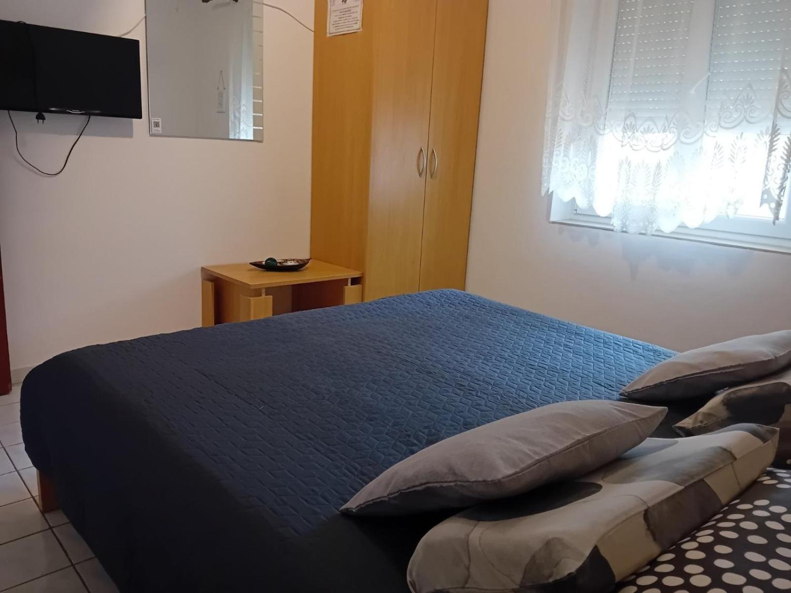 Rooms With A Parking Space Krk - 13553 Vrh  Cameră foto